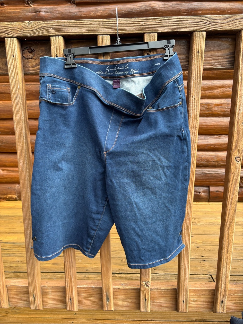 Ladies capri short Gloria Vanderbilt pull up Dark Blue Denim